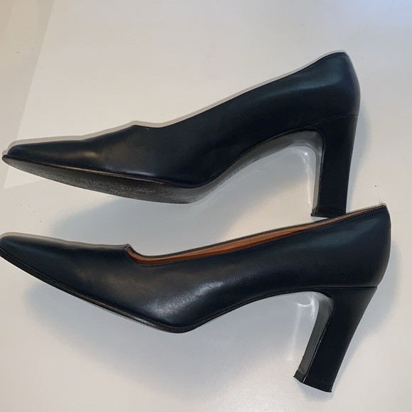 Lauren Ralph Lauren Vintage Navy Pumps - Picture 3 of 6
